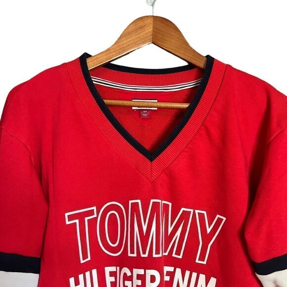 Tommy Hilfiger Denim v neck sweater. Size small - Picture 2 of 9